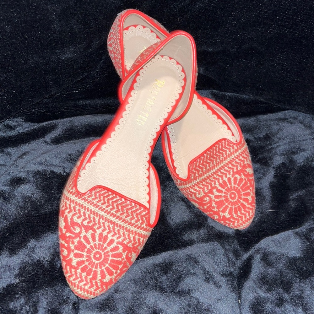 Restricted Coral Slip on Flat | Size 7.5